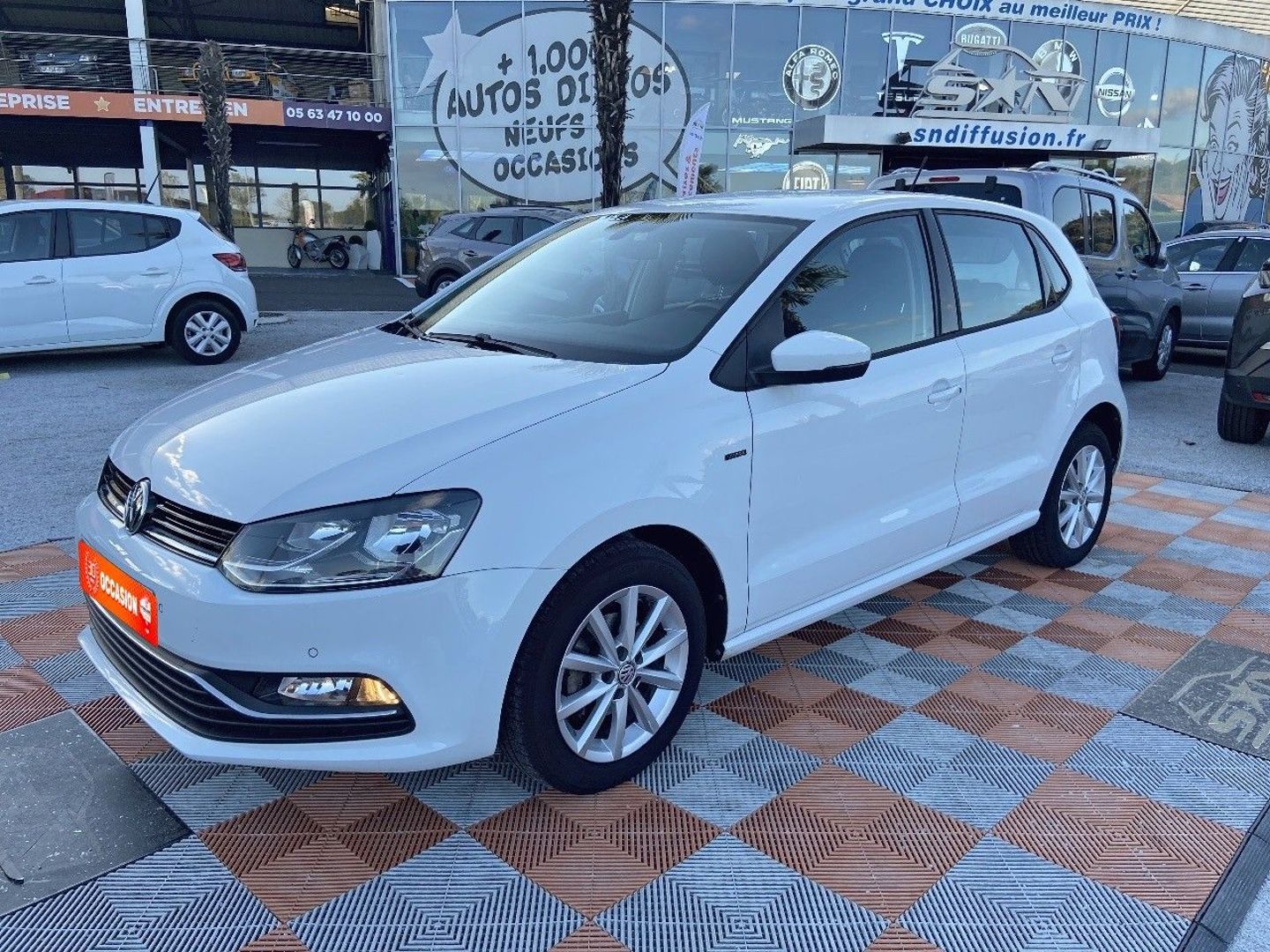 VOLKSWAGEN POLO - 1.0 60 LOUNGE (2015)