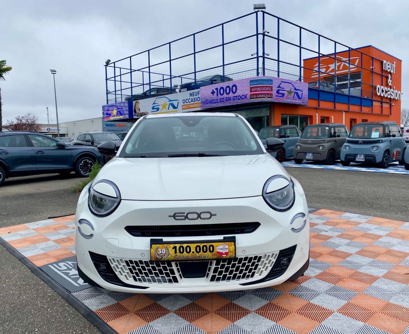 FIAT 600 - 1.2 HYBRID 145 E-DCT GPS CAMÉRA (2025)