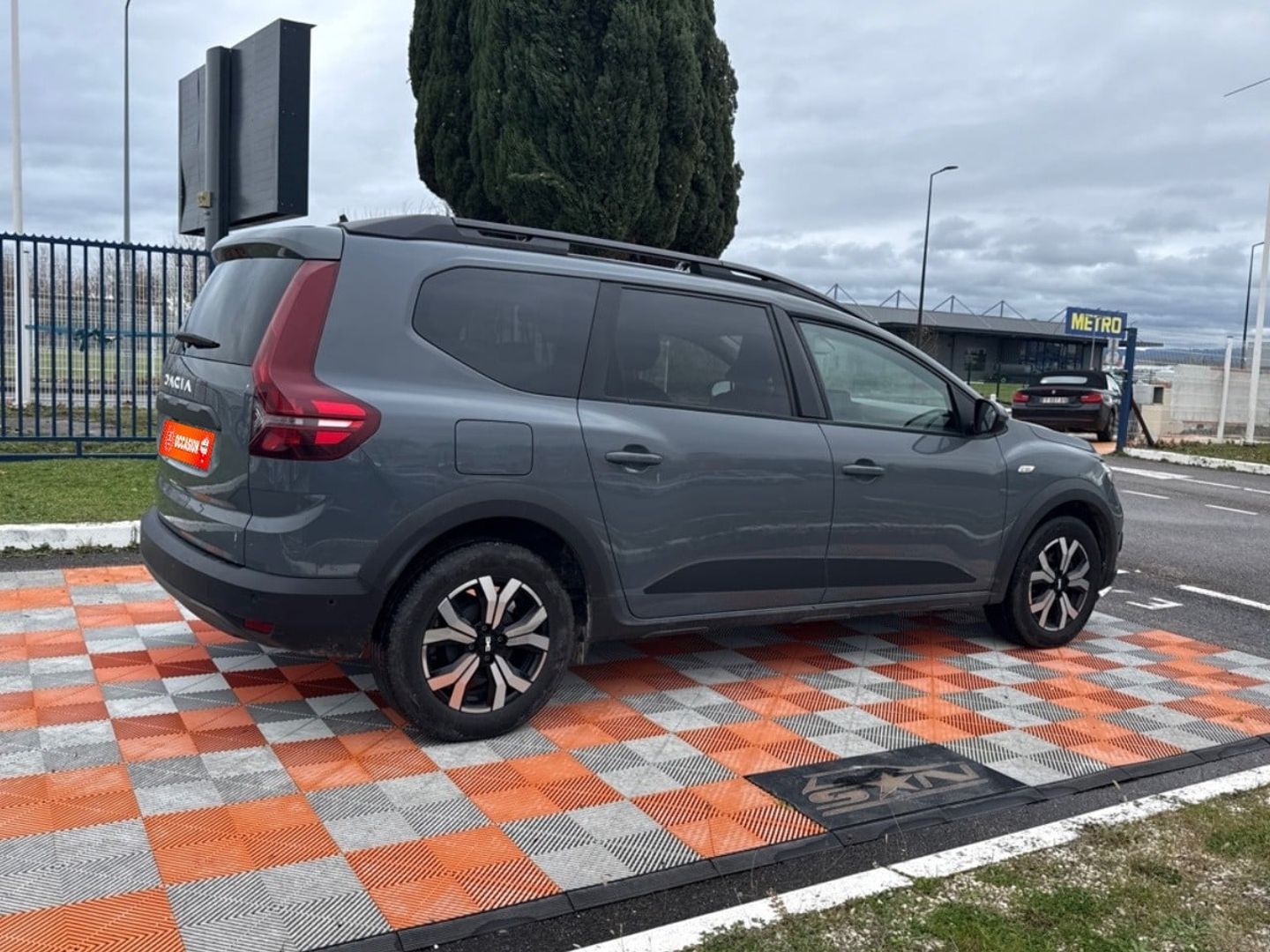 DACIA JOGGER - 1.0 TCe 110 BV6 EXPRESSION GPS Caméra JA 16" 7PL