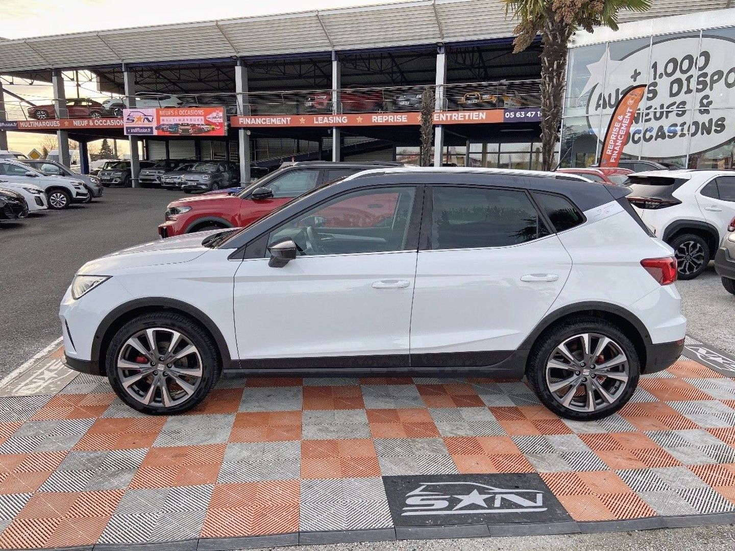 SEAT ARONA - TSI 115 BV6 FR GPS JA 18" Caméra Full LEDS Cokpit