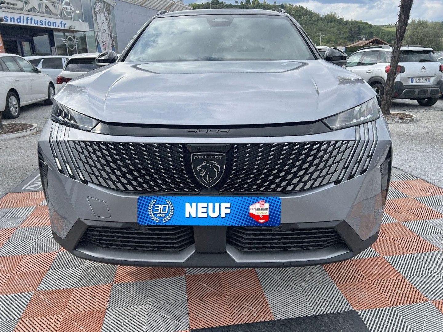 PEUGEOT 5008 - Hybrid 145 e-DCS6 GT Pack 360° Vision & Drive Assist Plus