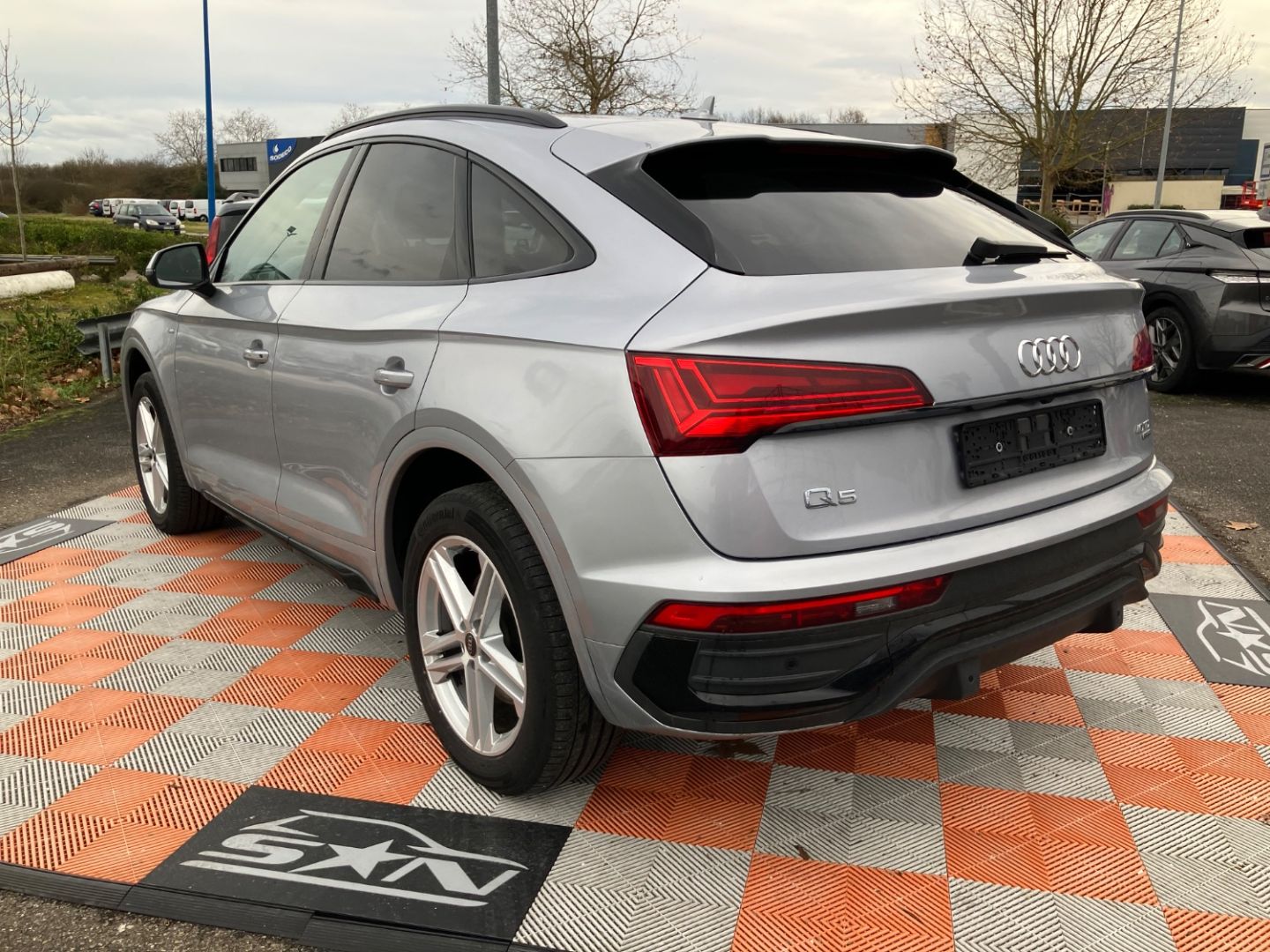 AUDI Q5 SPORTBACK - 40 TDI 204 QUATTRO S-Tronic S LINE Ext GPS Caméra JA 19" Black Pack