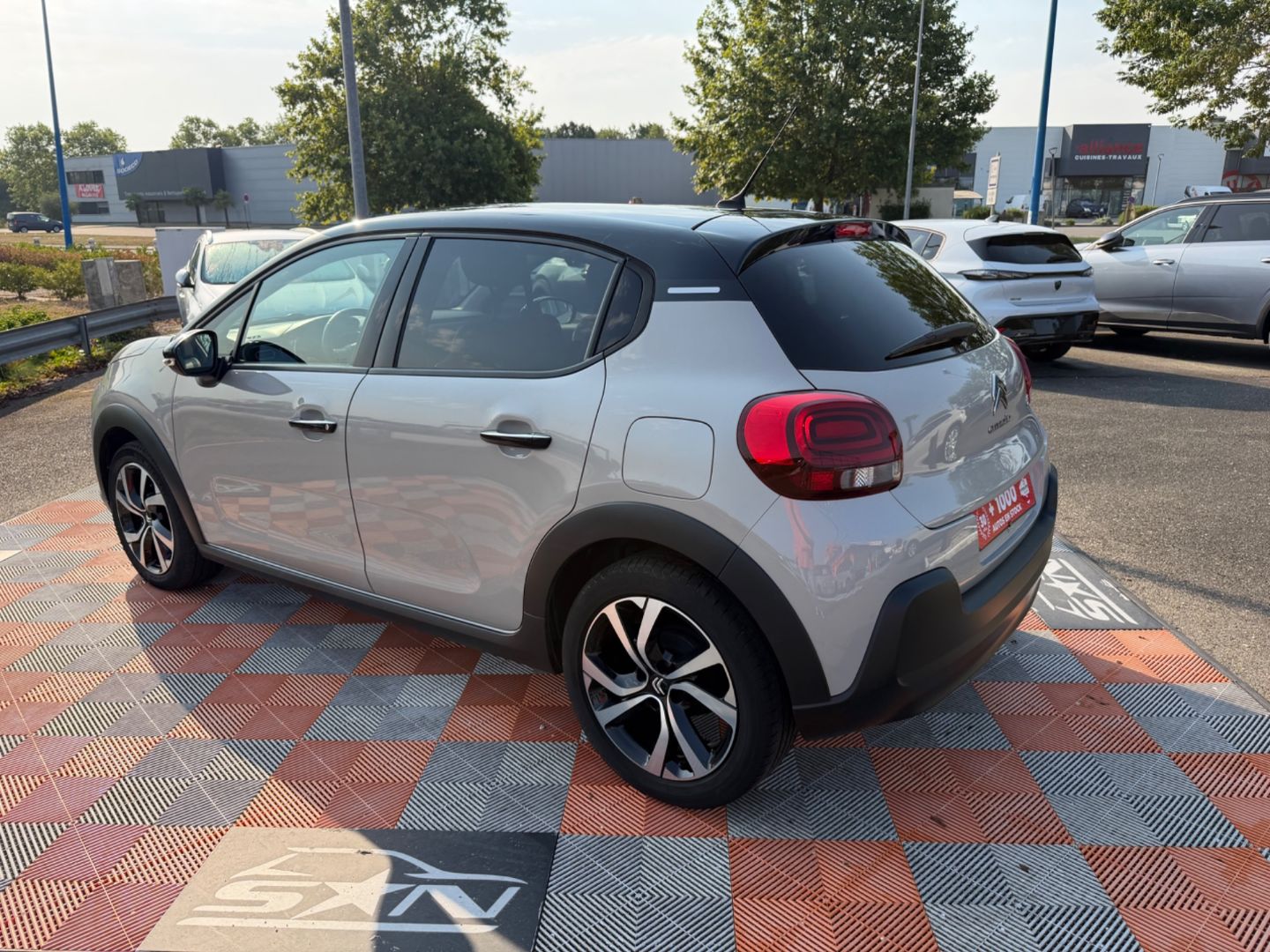 CITROEN C3 - PureTech 83 SHINE PACK GPS Caméra ADML