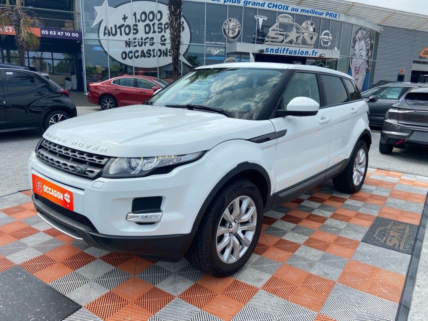 LAND ROVER RANGE ROVER EVOQUE - 2.2 TD4 150 BVA9 PACK TECH 4WD CUIR GPS TOIT XENON