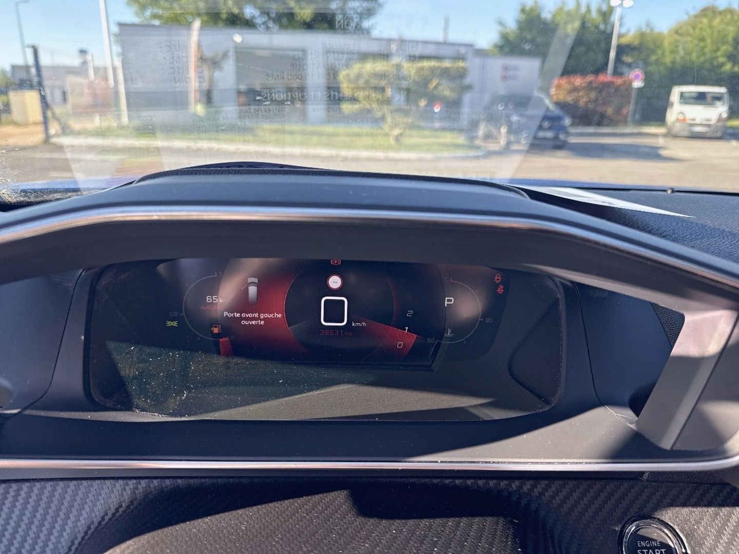PEUGEOT 2008 - PureTech 130 EAT8 ALLURE PACK GPS 10" Drive Assist