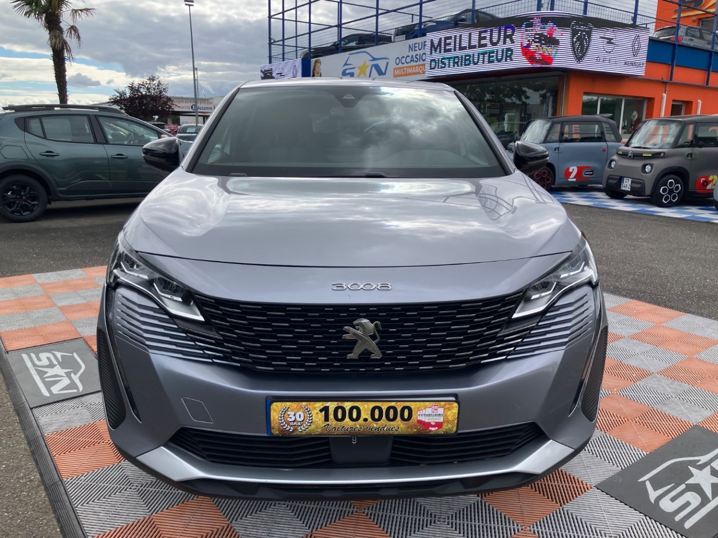 PEUGEOT 3008 - 1.6 Hybrid PHEV 180 e-EAT8 ALLURE PACK GPS Caméra JA 18"