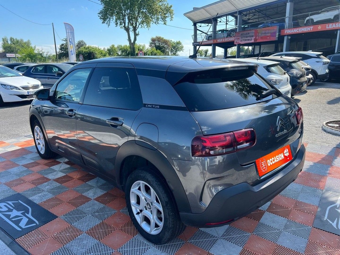 CITROEN C4 CACTUS - blueHDI 120 EAT6 SHINE camera