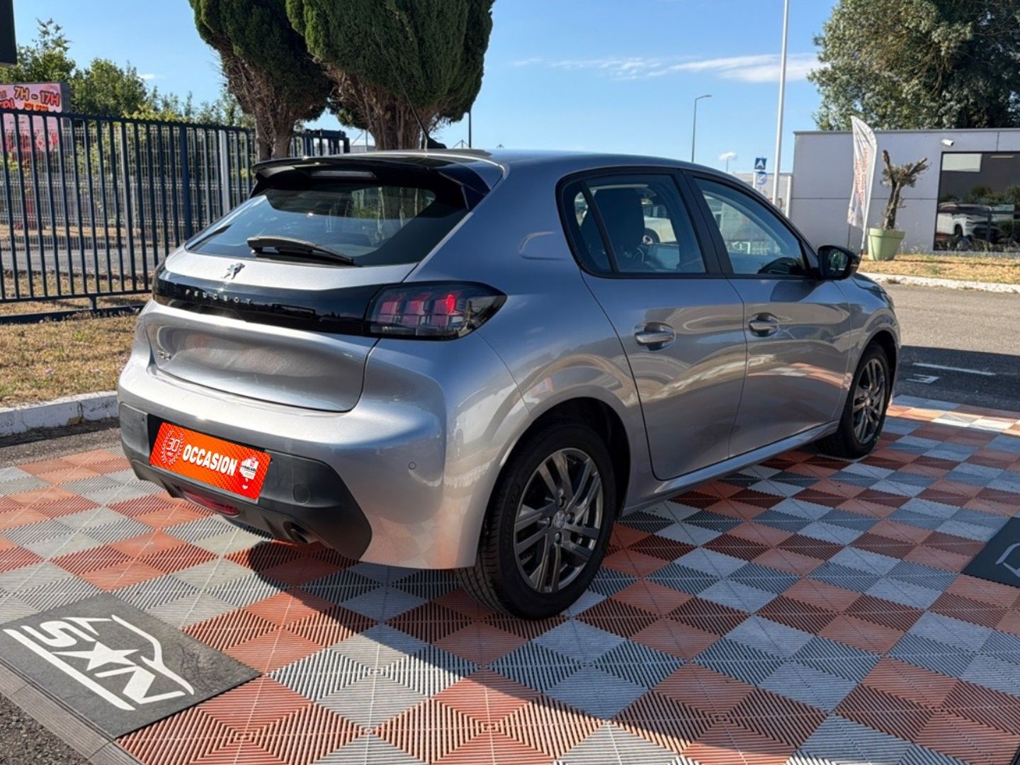 PEUGEOT 208 - PureTech 100 ACTIVE PACK LEDS JA 16" Radar