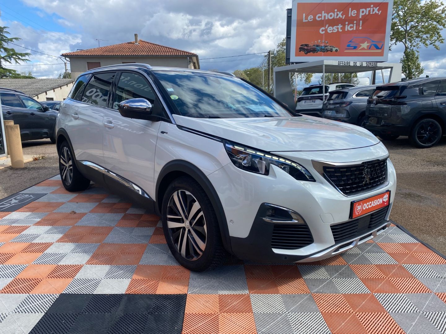 PEUGEOT 5008 - 2.0 BLUEHDI 180 EAT6 GT