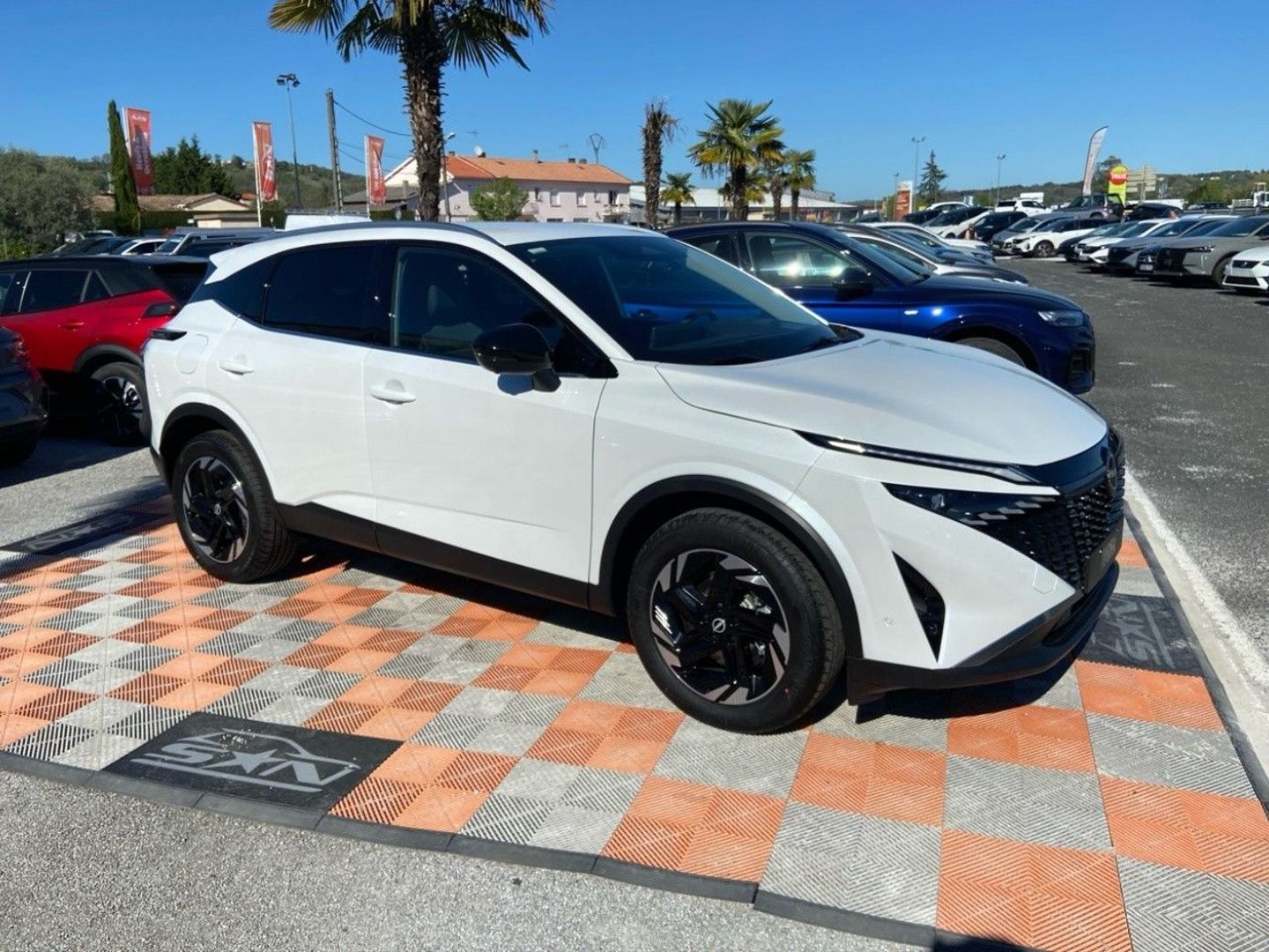 NISSAN QASHQAI - NEW E -POWER 205 N-CONNECTA Hayon Barres LEDS