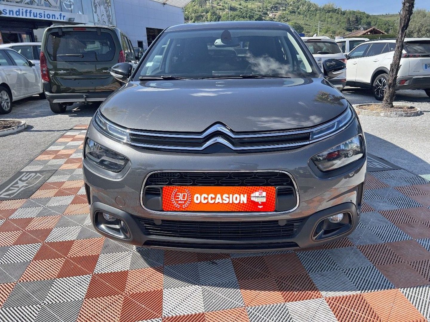 CITROEN C4 CACTUS - blueHDI 120 EAT6 SHINE camera