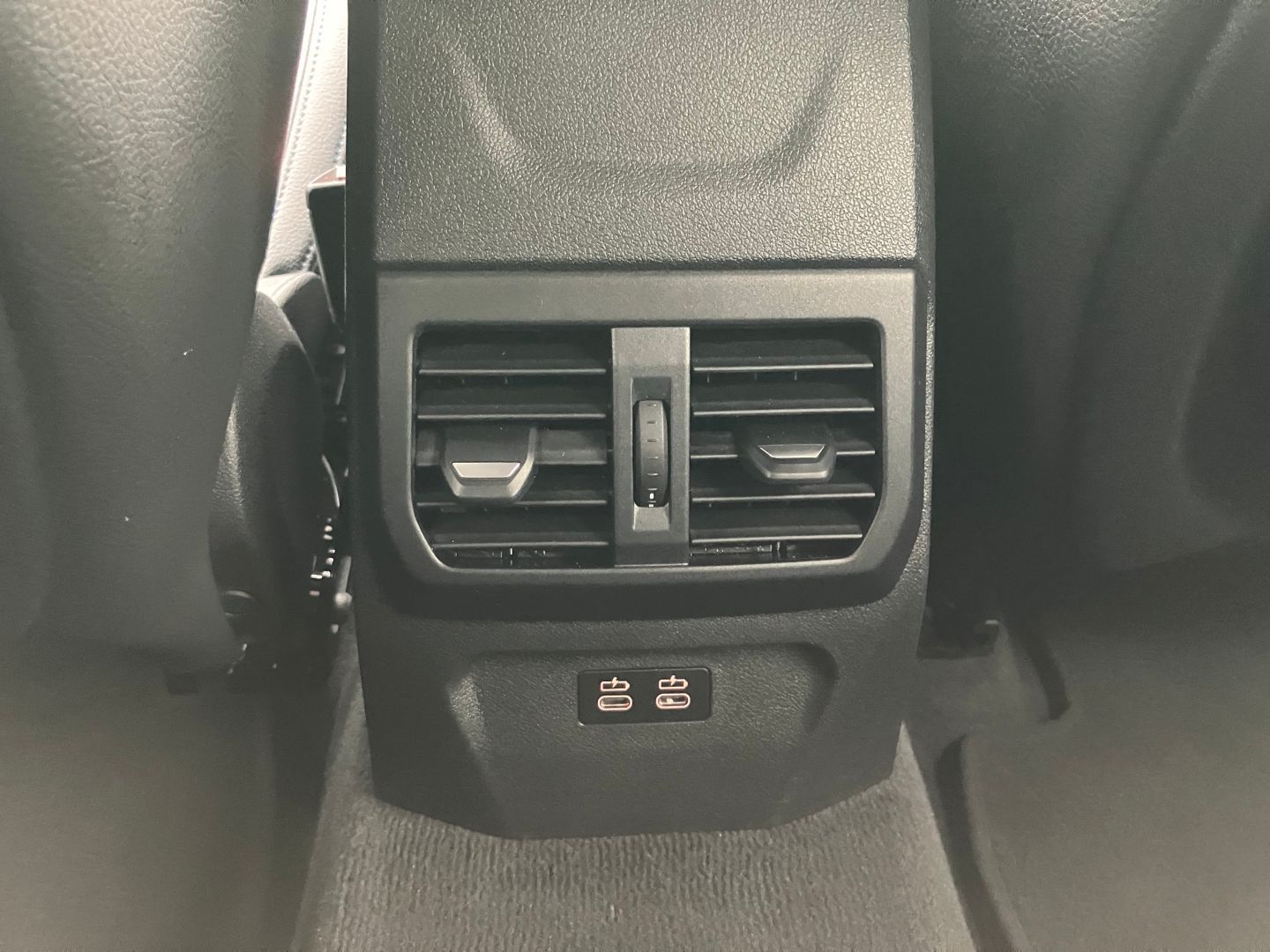 BMW SERIE 1 - 118iA 136 DKG7 M SPORT GPS Pro Caméra JA 18" Keyless