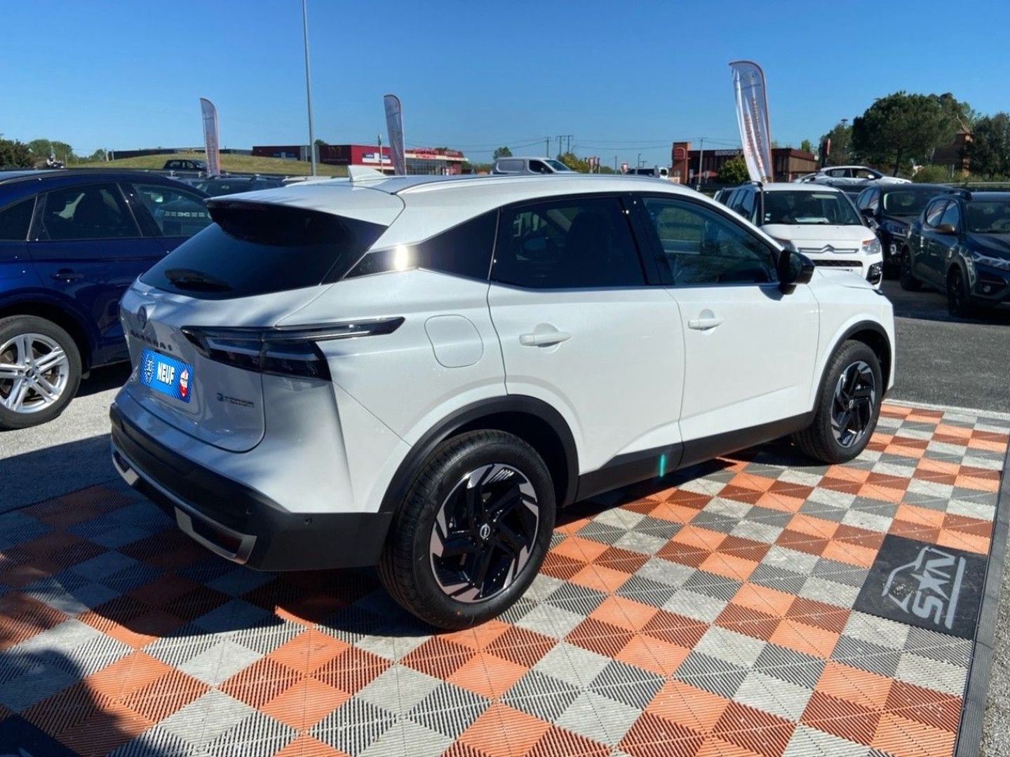 NISSAN QASHQAI - NEW E -POWER 205 N-CONNECTA Hayon Barres LEDS