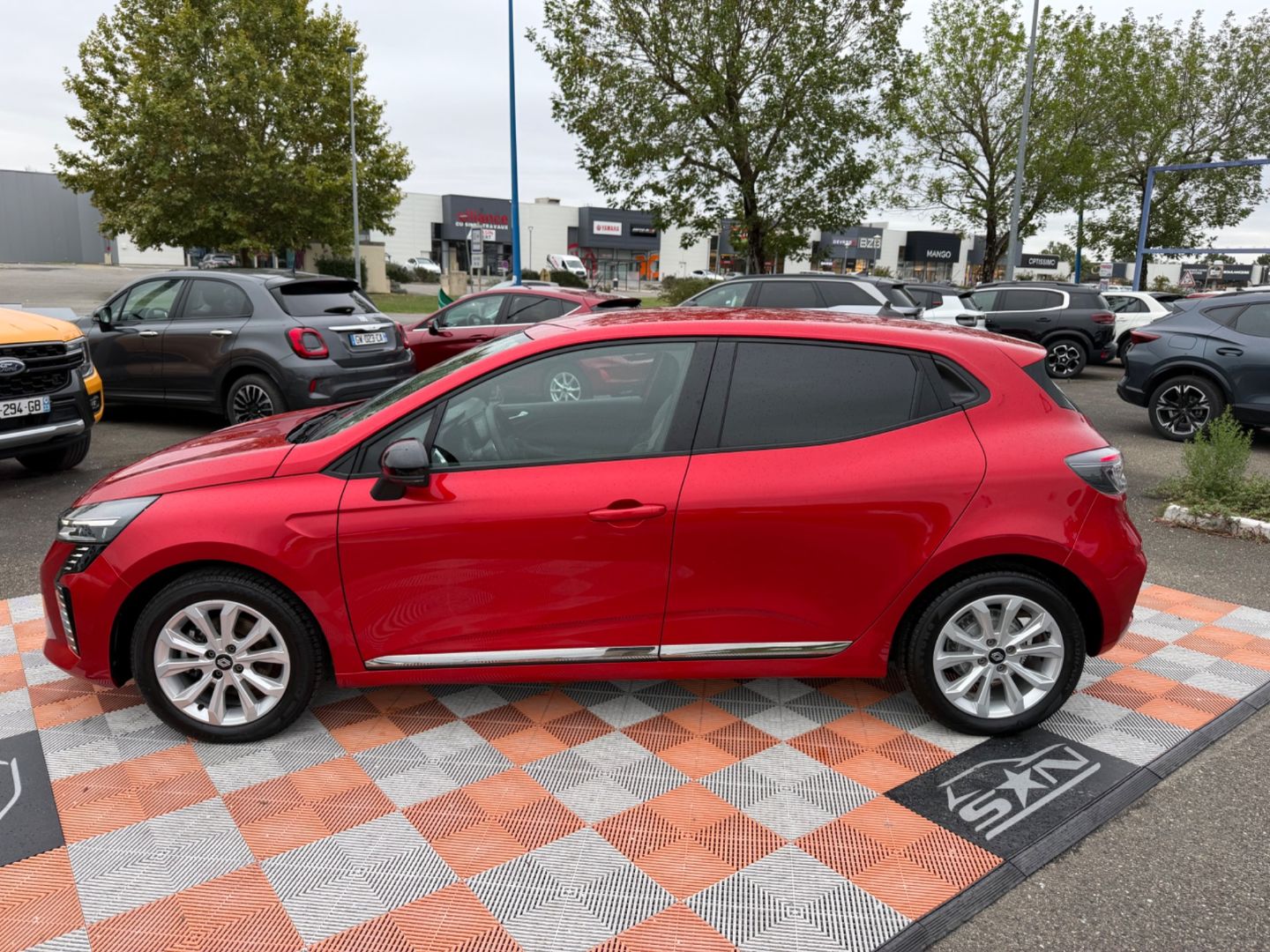 RENAULT CLIO - V DCi 100 BV6 EVOLUTION GPS Caméra Pack Look JA 16"