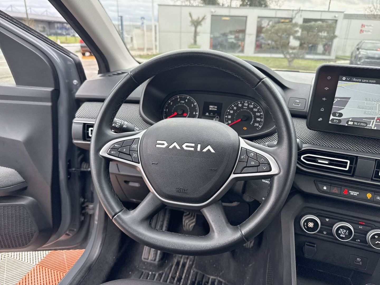 DACIA JOGGER - 1.0 TCe 110 BV6 EXPRESSION GPS Caméra JA 16" 7PL