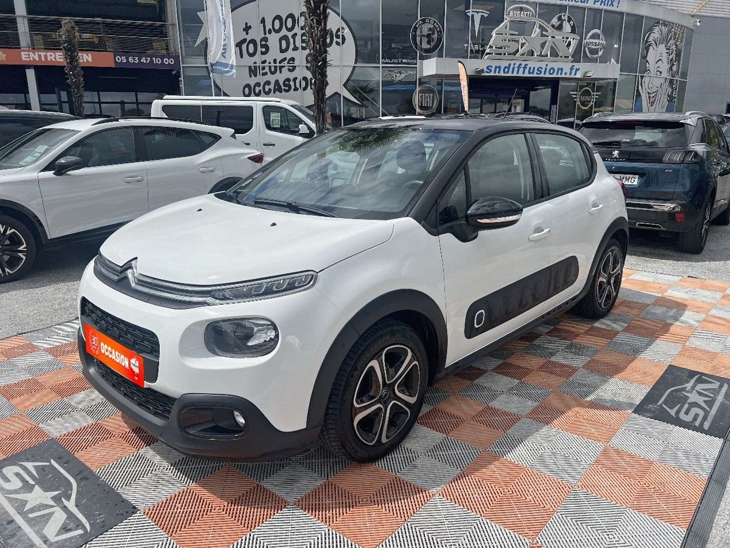CITROEN C3 - 1.2 PURETECH 110 EAT6 SHINE GPS CAMERA