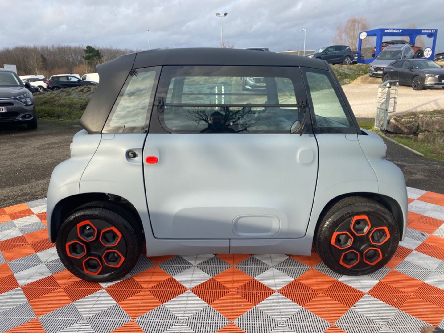 CITROEN AMI - AMI PACK ORANGE 1°Main