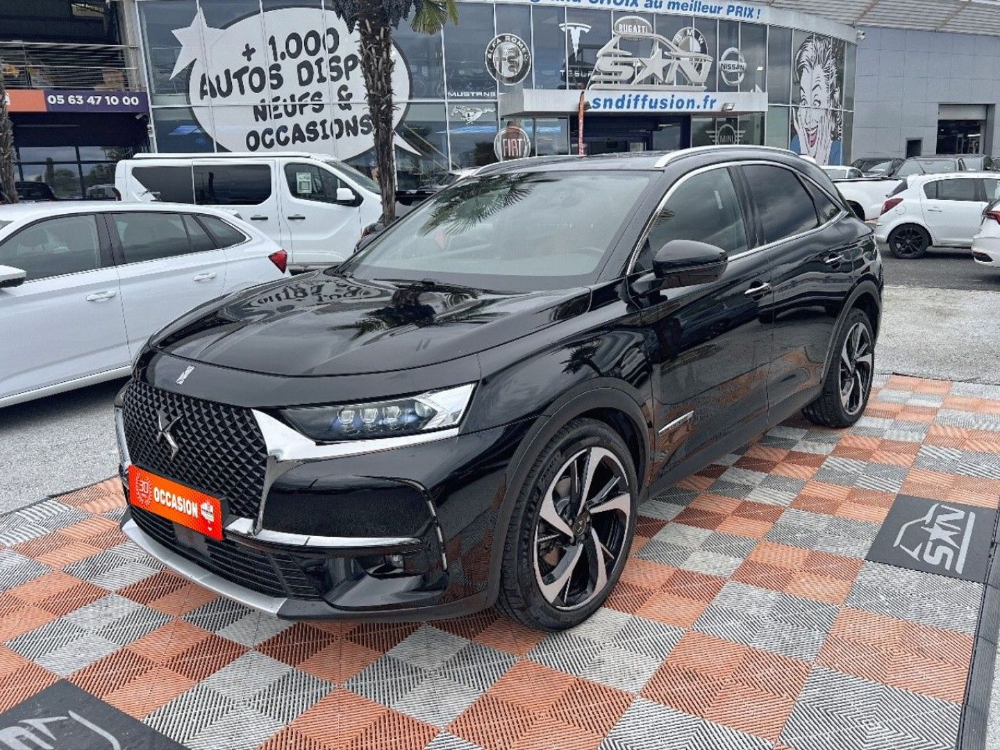 DS DS7 CROSSBACK 2.0 BlueHdi 180 EAT8 GRAND CHIC CUIR Toit Hifi FOCAL JA 20" Hayon 1°Main