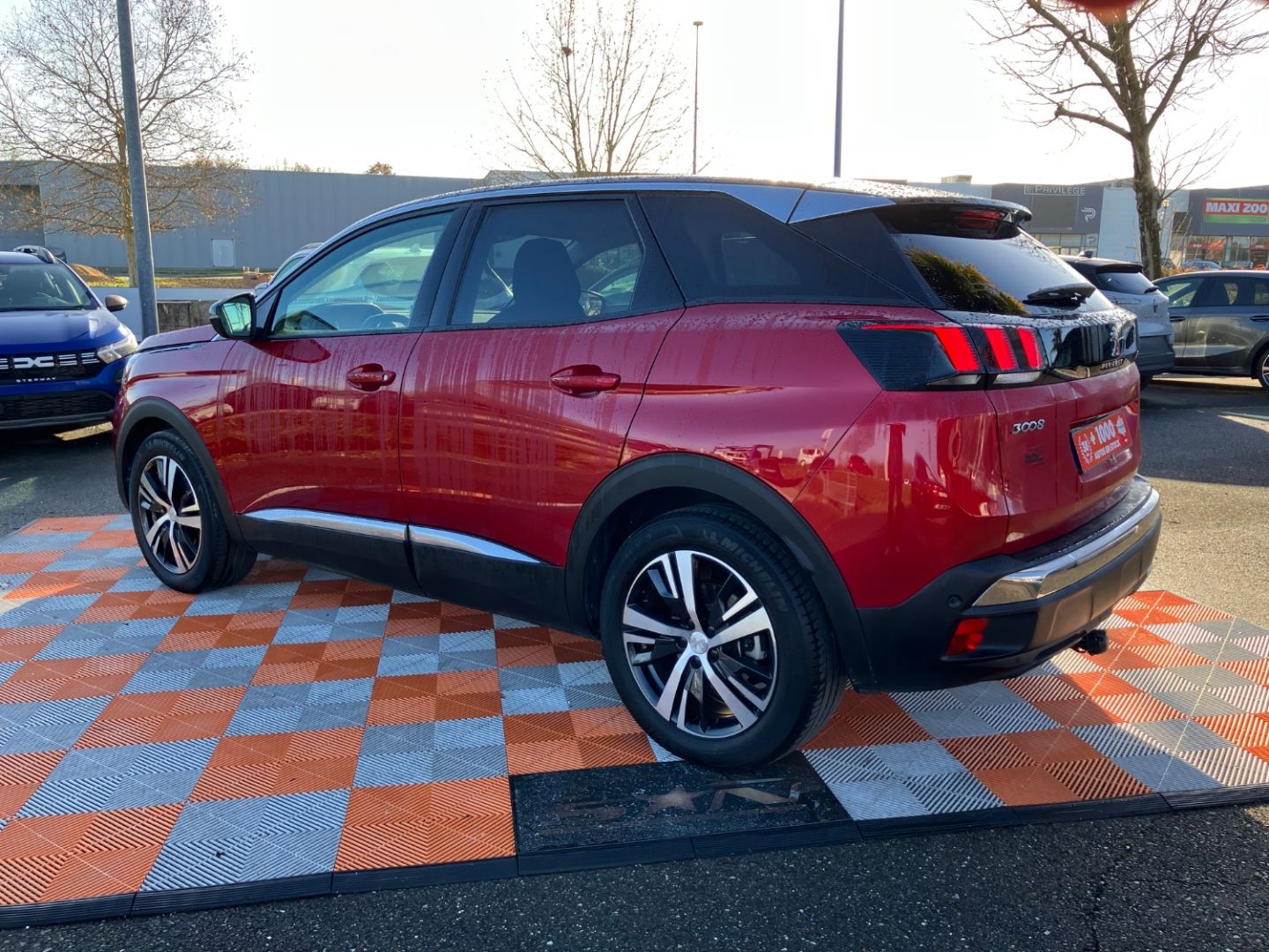 PEUGEOT 3008 - BlueHDi 130 BV6 ALLURE Toit Noir