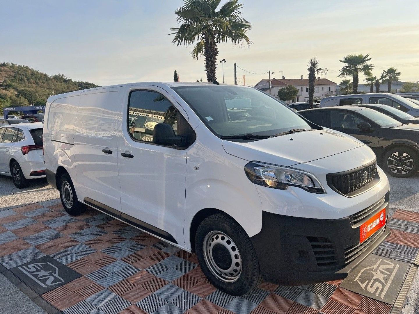 PEUGEOT EXPERT FOURGON - LONG BlueHDi 145 BV6 PREMIUM GPS 2 Ptes Lat Bois