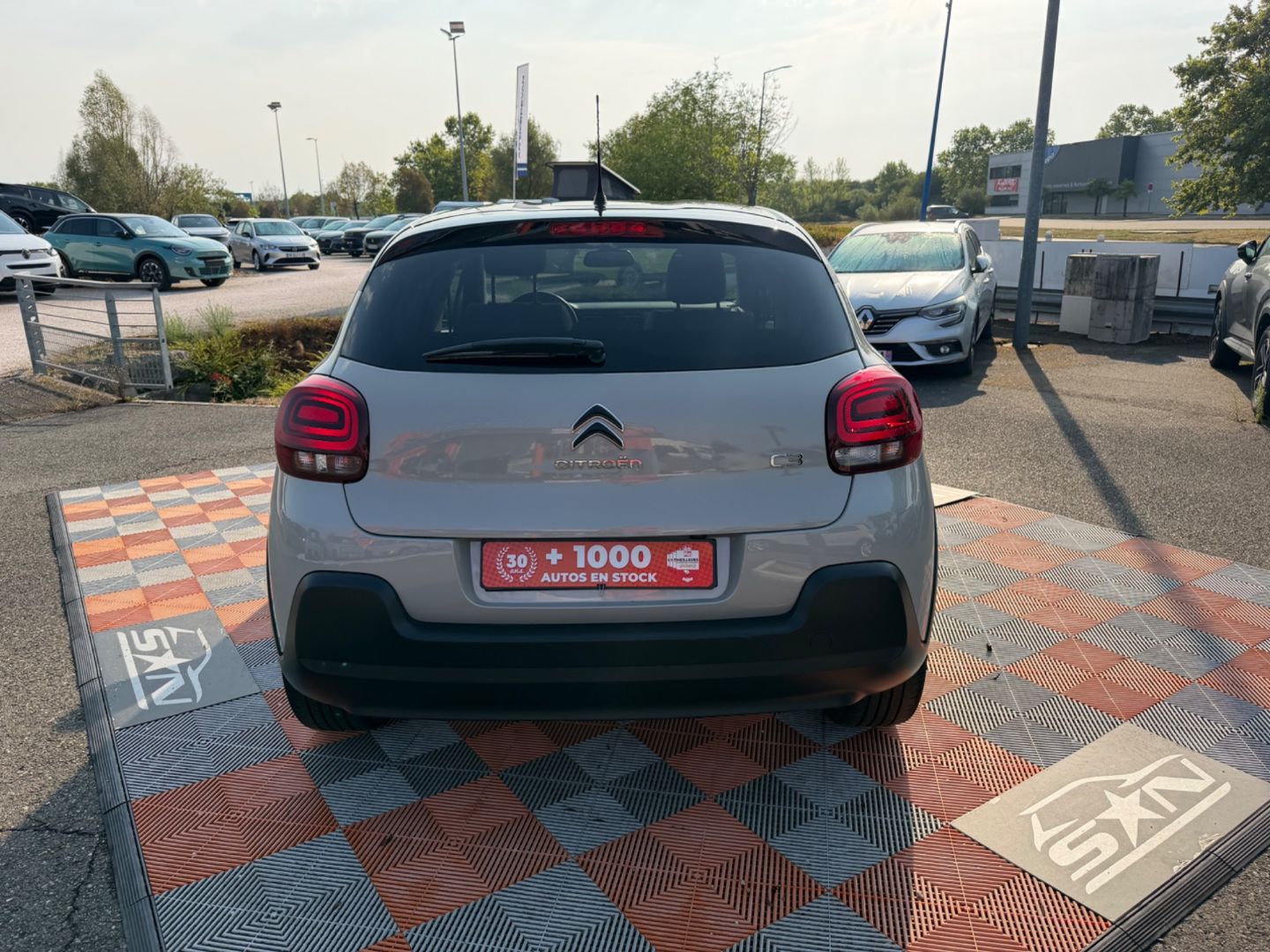 CITROEN C3 - PureTech 83 SHINE PACK GPS Caméra ADML