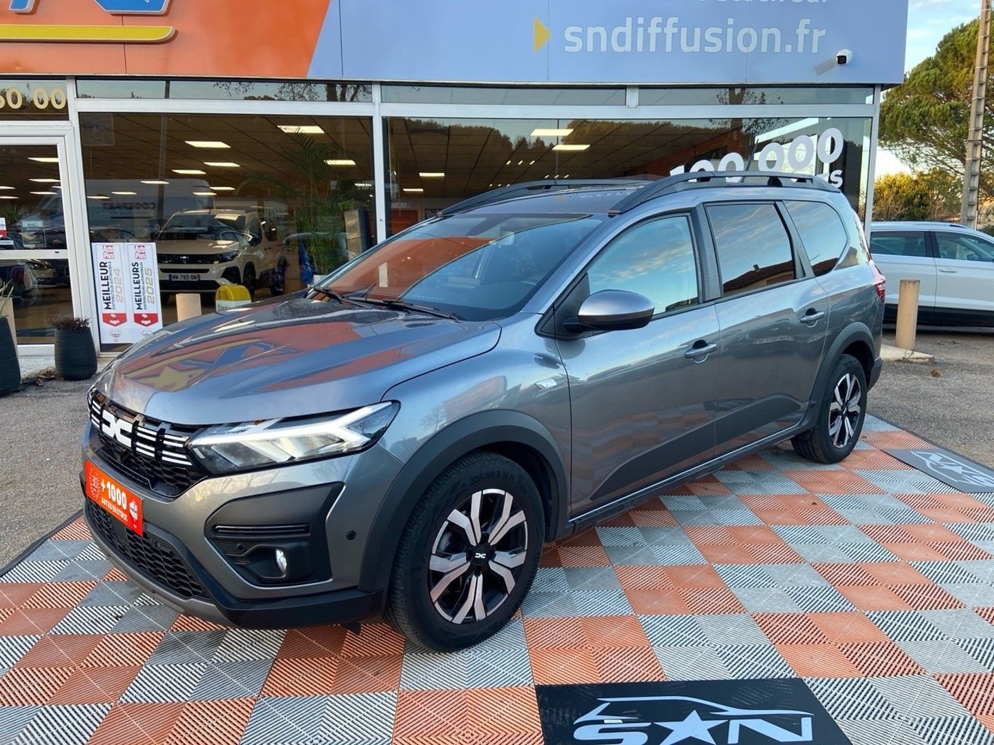 DACIA JOGGER - 1.0 TCE 110 BV6 EXPRESSION GPS CAMÉRA JA 16" 7PL (2024)