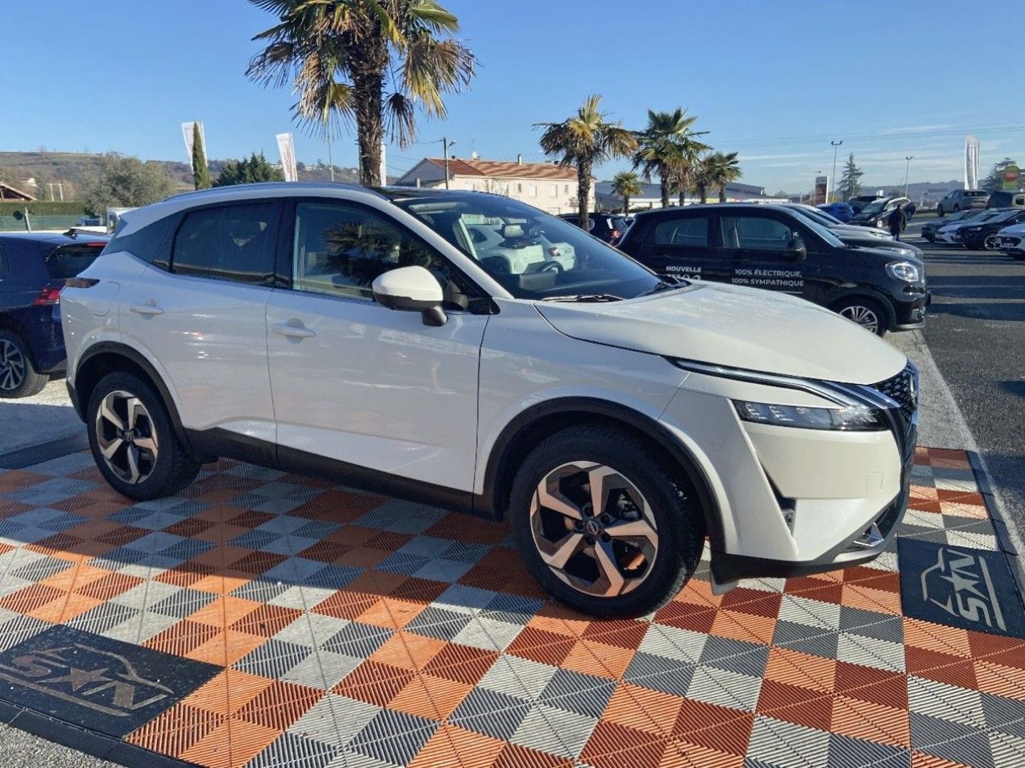 NISSAN QASHQAI - Mild Hybrid 158 X-TRONIC N-CONNECTA Toit GPS Caméra 360° Pack Hiver