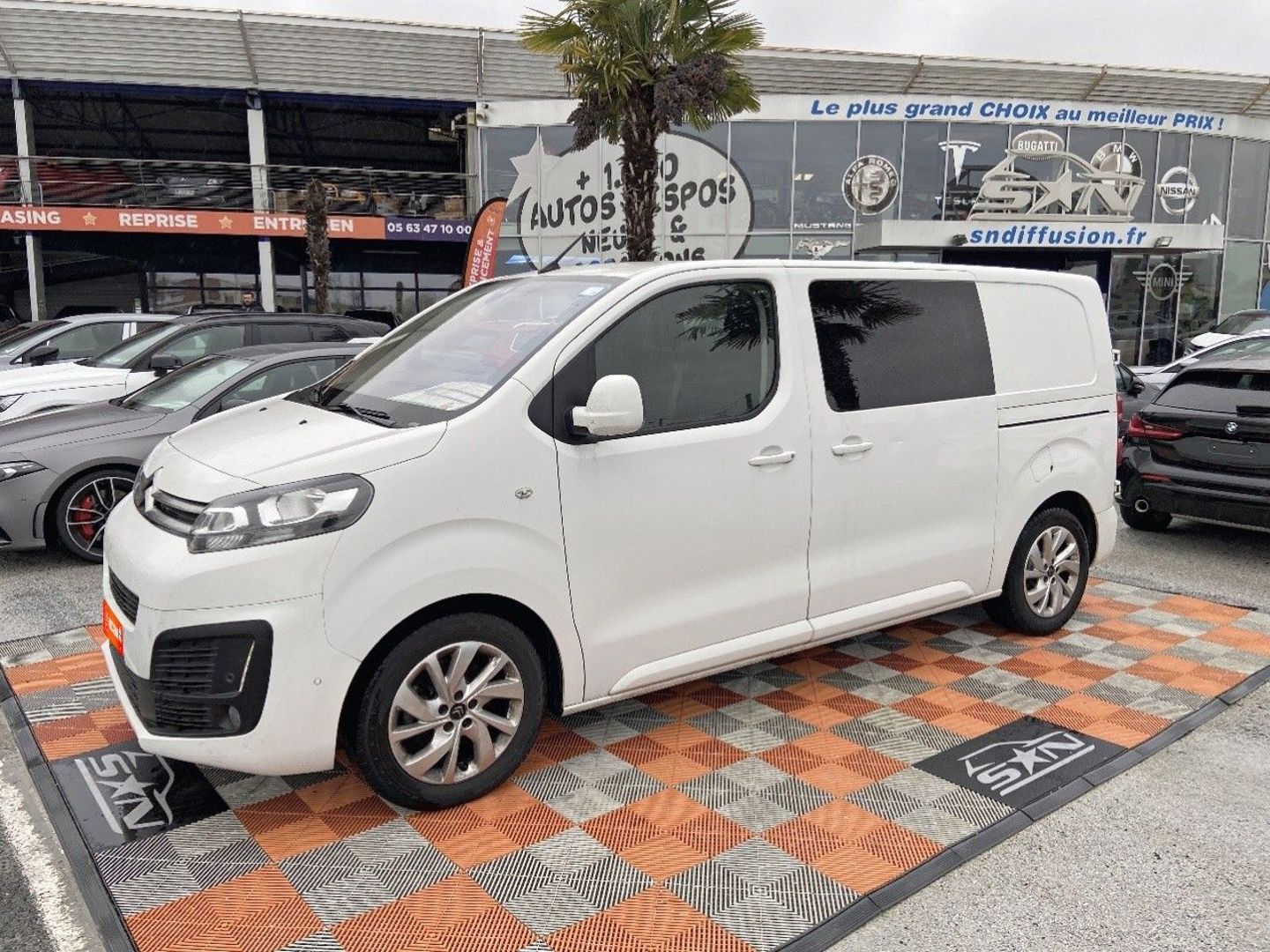 CITROEN JUMPY DOUBLE CABINE - M BlueHDi 120 BV6 DRIVER Pack Look JA 17" 2 Ptes Lat Attelage 1°Main