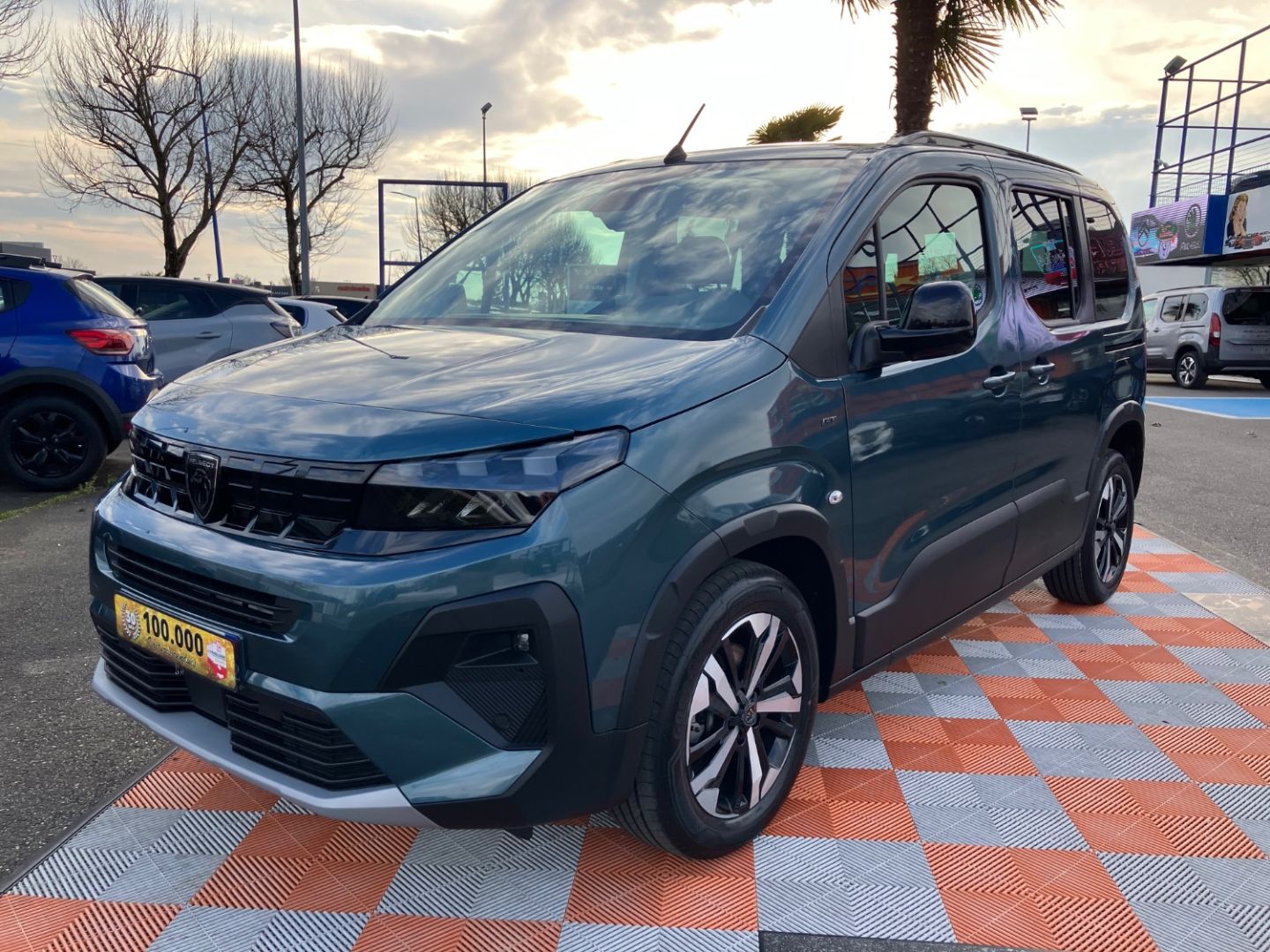 PEUGEOT RIFTER - BlueHDi 130 EAT8 GT Pack Connect