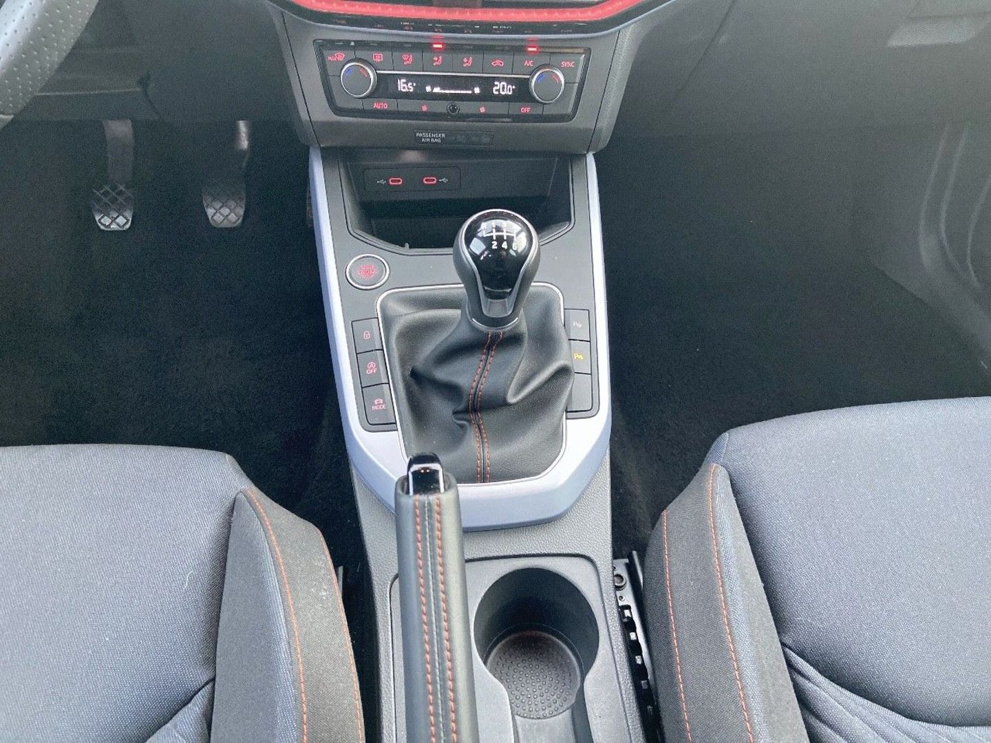 SEAT ARONA - TSI 115 BV6 FR GPS JA 18" Caméra Full LEDS Cokpit