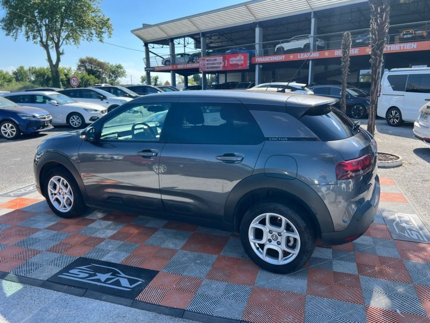 CITROEN C4 CACTUS - blueHDI 120 EAT6 SHINE camera