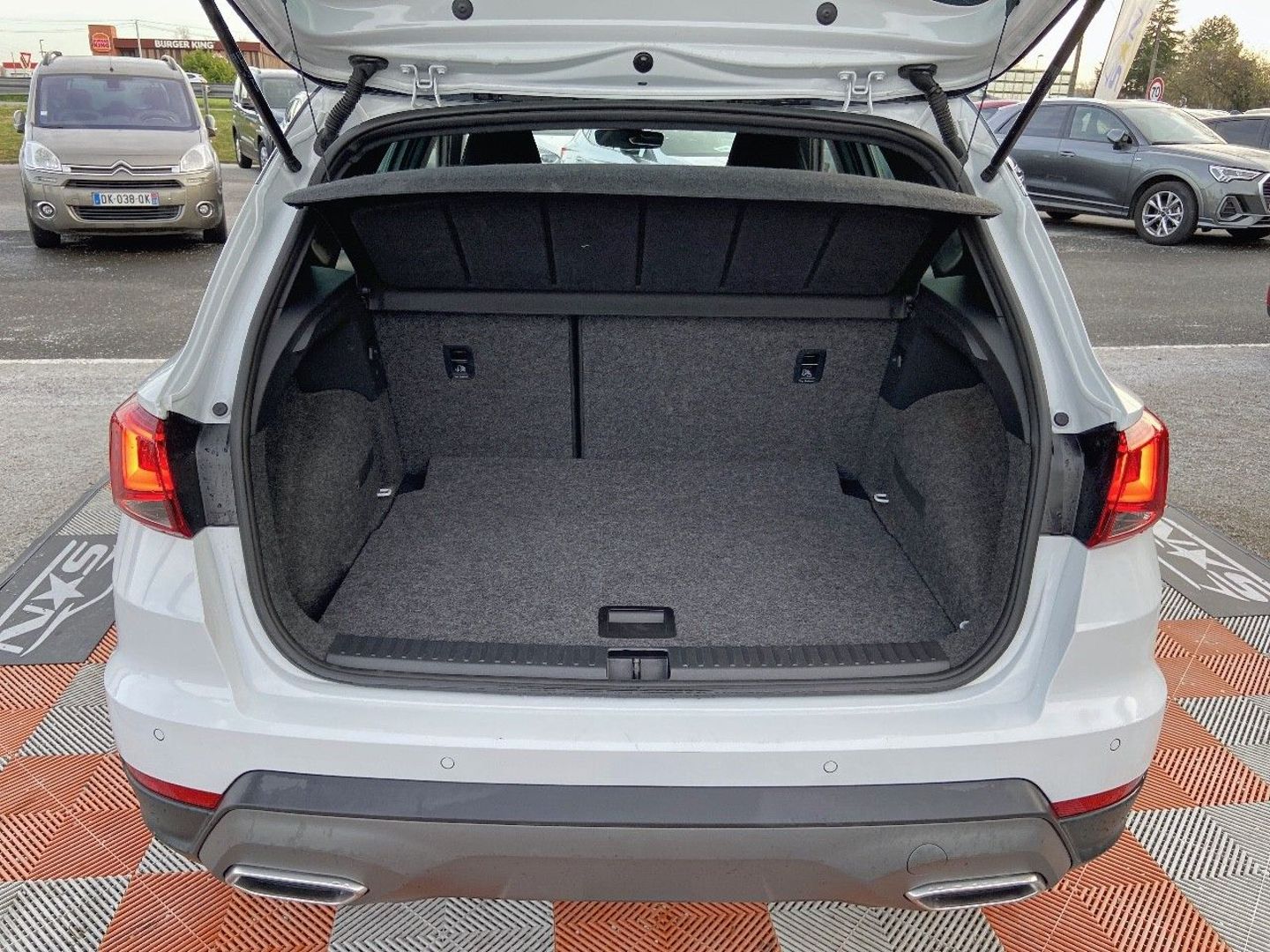 SEAT ARONA - TSI 115 BV6 FR GPS JA 18" Caméra Full LEDS Cokpit