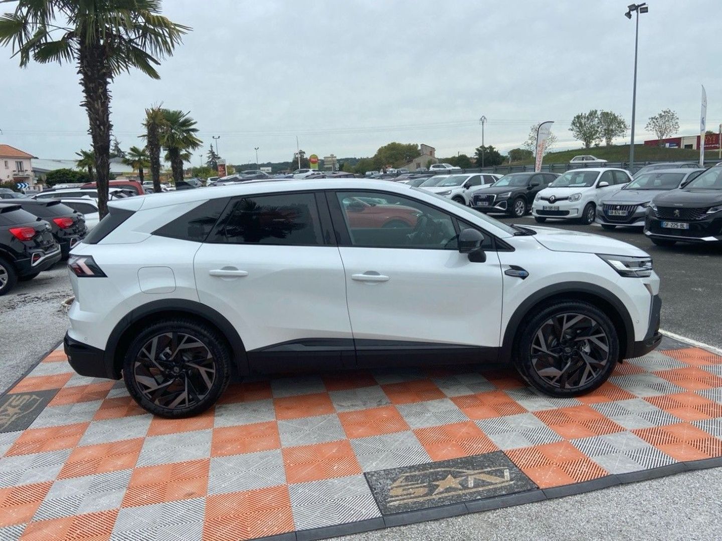 RENAULT SYMBIOZ - E-Tech full hybrid 160 ESPRIT ALPINE GPS Caméra Hayon JA 19"