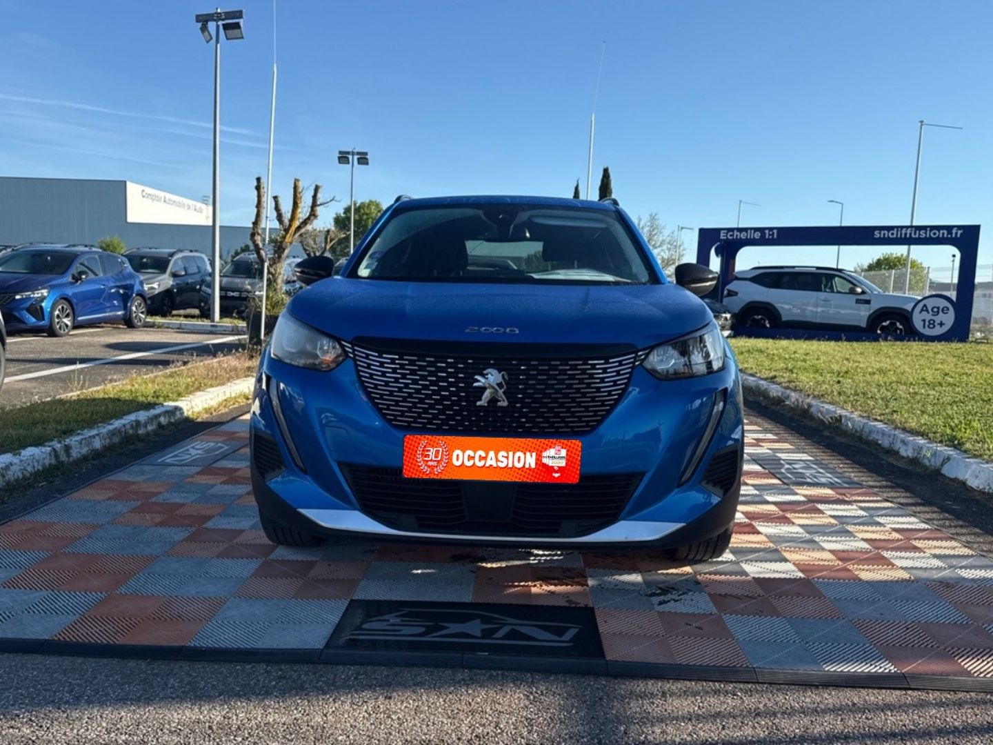 PEUGEOT 2008 - PureTech 130 EAT8 ALLURE PACK GPS 10" Drive Assist