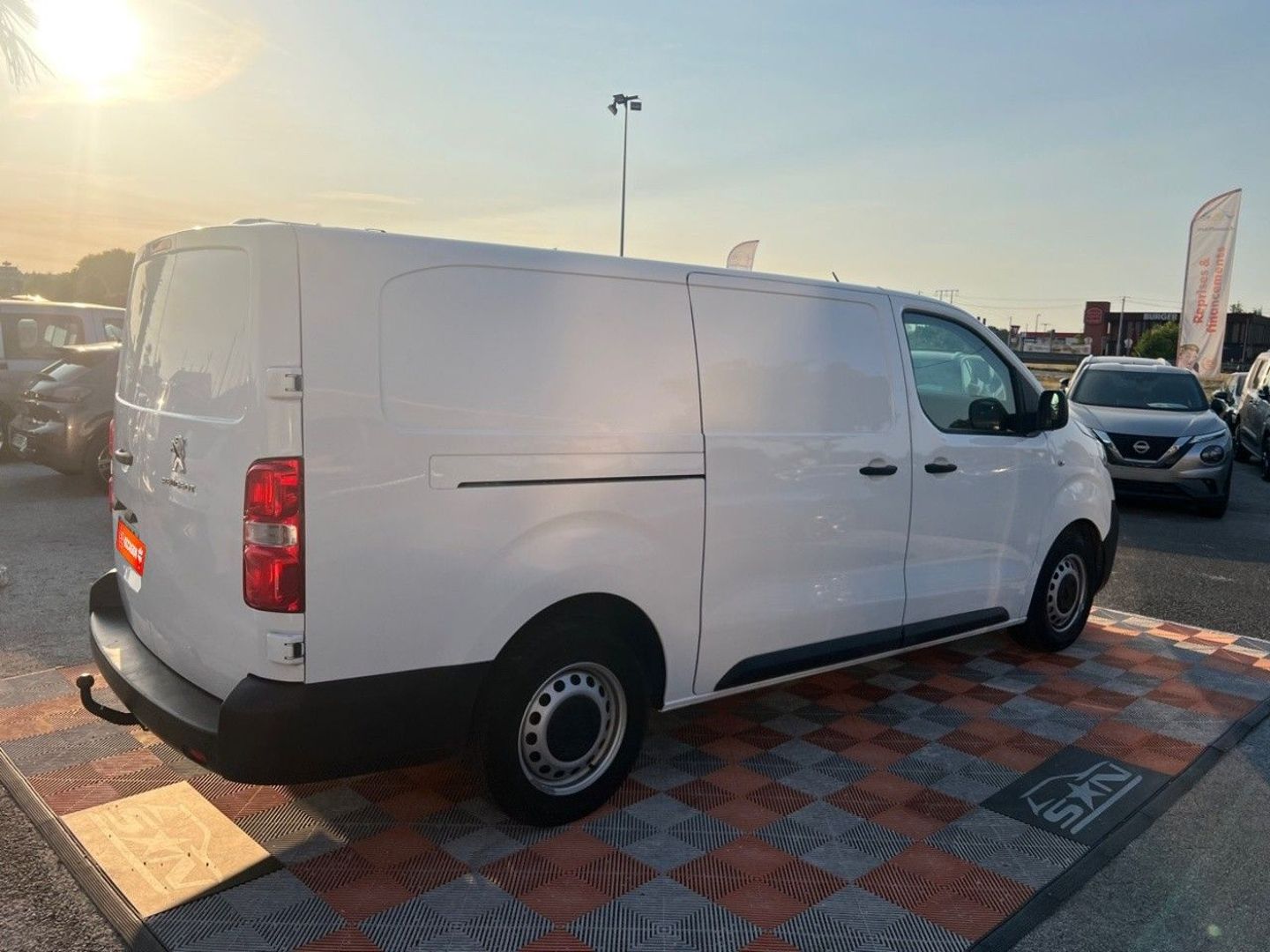 PEUGEOT EXPERT FOURGON - LONG BlueHDi 145 BV6 PREMIUM GPS 2 Ptes Lat Bois