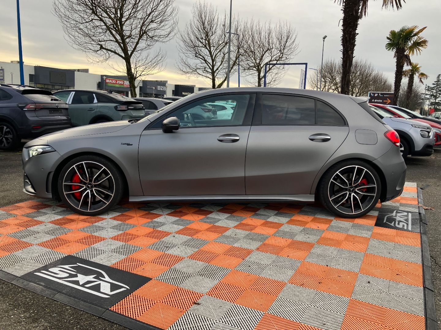 MERCEDES-BENZ CLASSE A - 35 306 AMG 4 MATIC CUIR TOIT Caméra 360°
