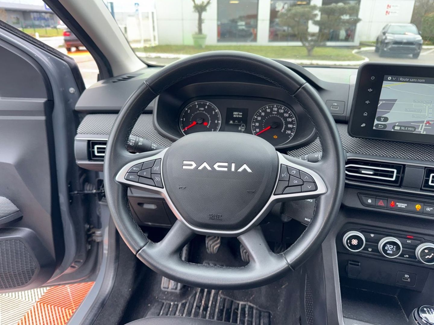 DACIA JOGGER - 1.0 TCe 110 BV6 EXPRESSION GPS Caméra JA 16" 7PL