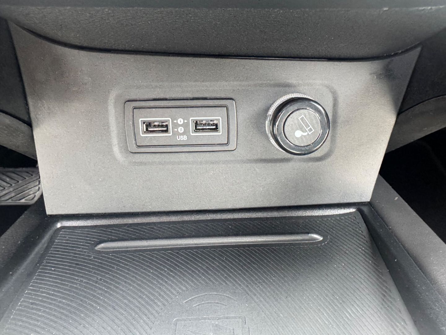SERES 3 - LUXE 120kW (163ch) Toit Pano Ouvrant GPS Caméra 360