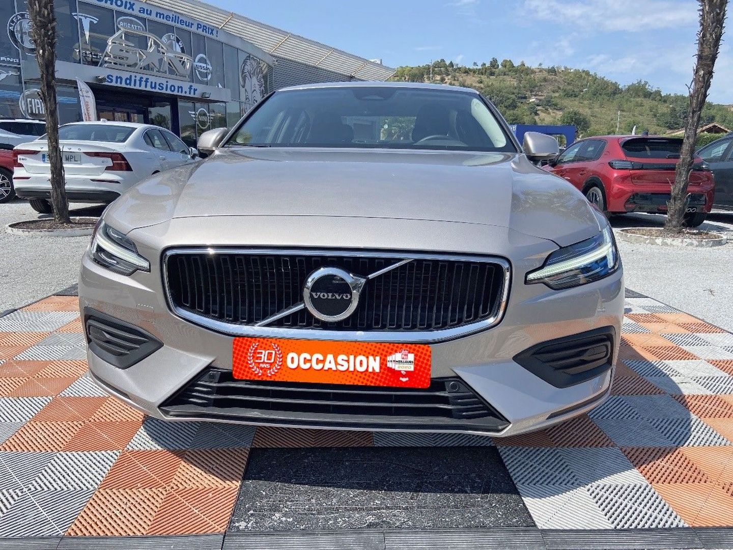 VOLVO S60 - B4 197 MHEV BVA CORE + GPS Caméra