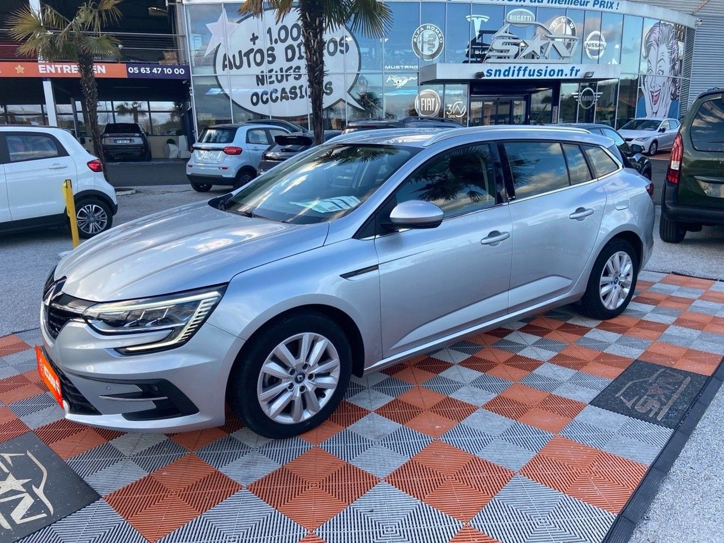 RENAULT MEGANE ESTATE - 1.6 E-TECH PLUG-IN HYBRIDE BUSINESS
