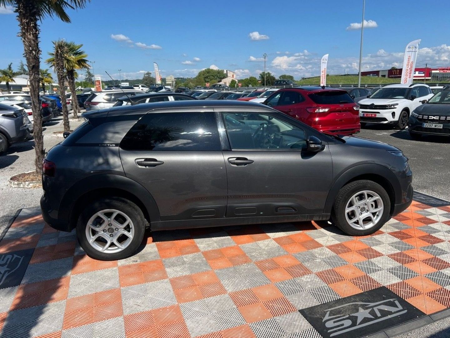 CITROEN C4 CACTUS - blueHDI 120 EAT6 SHINE camera