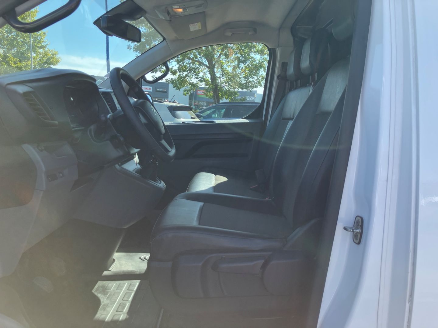CITROEN JUMPY - 2.0 BlueHDi 120 BV6 M CLUB Caméra Bois Galerie Étagères
