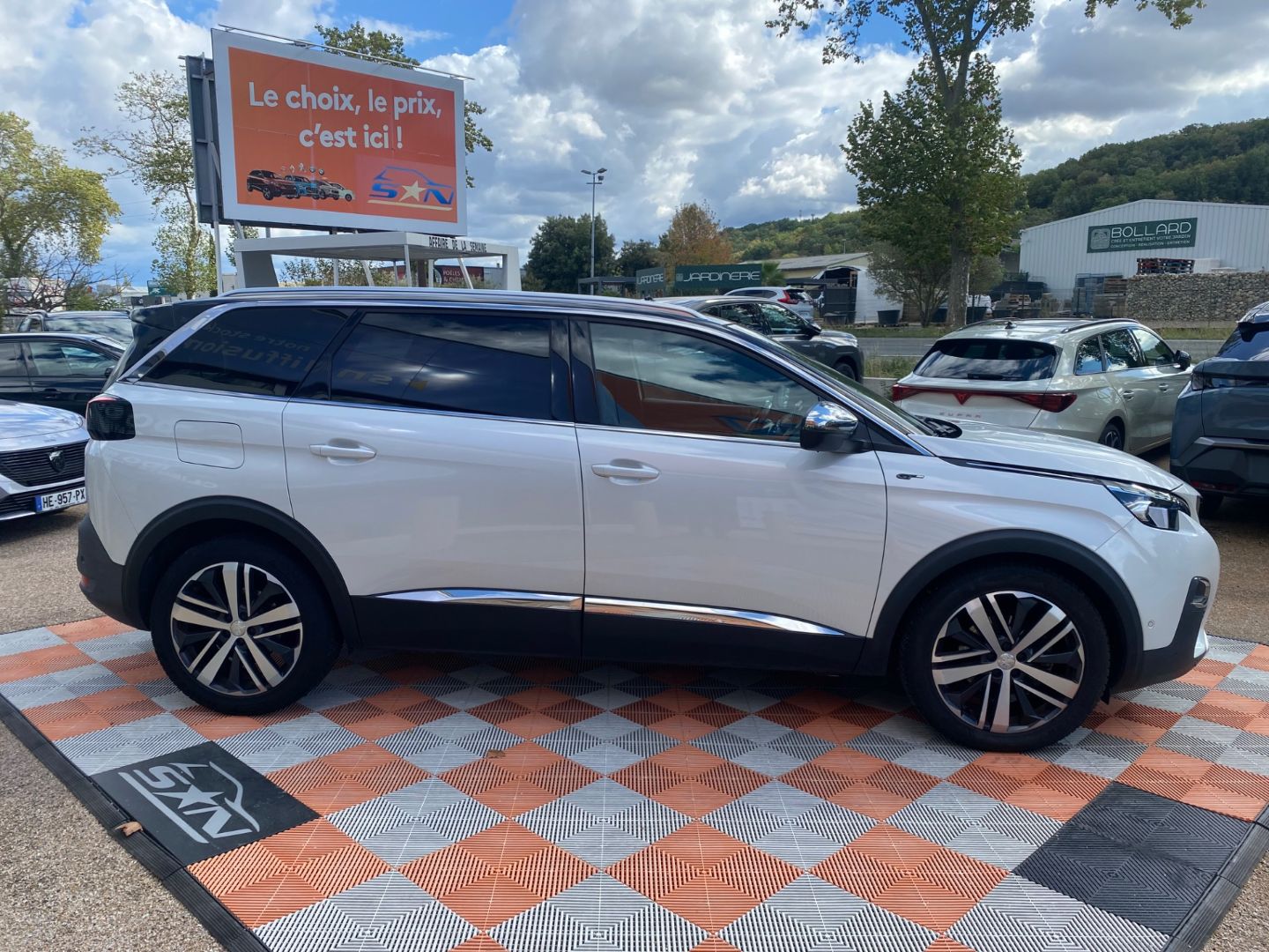 PEUGEOT 5008 - 2.0 BLUEHDI 180 EAT6 GT