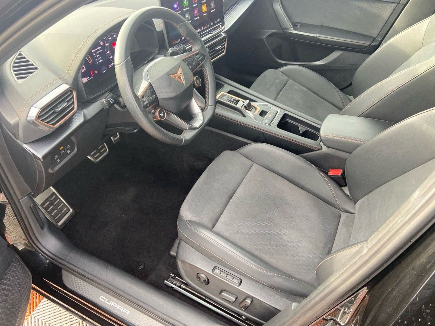 CUPRA FORMENTOR - NEW 1.5 e-TSI 150 DSG7 GPS JA 19" Sièges Sport Alcantara