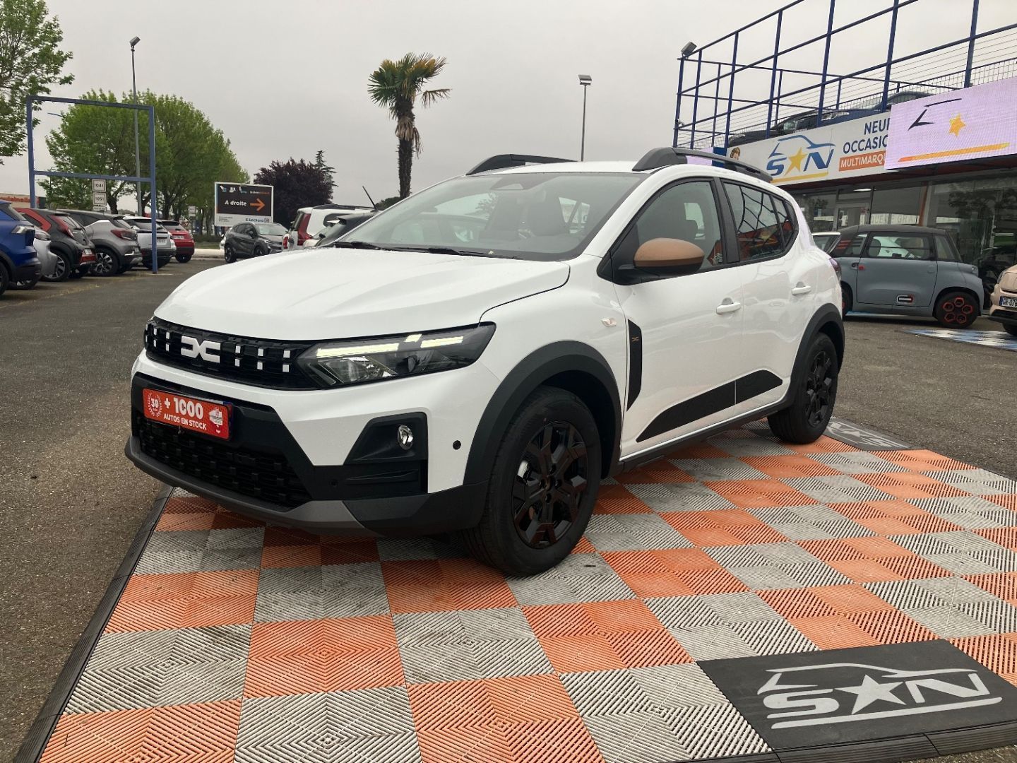 DACIA SANDERO - NEW ECO-G 120 AUTO STEPWAY EXTREME Pack Navigation
