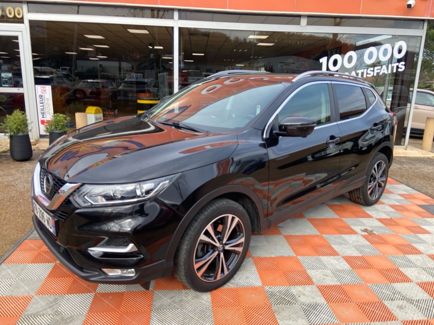 NISSAN QASHQAI - 1.2 DIG-T 115 BV6 N-CONNECTA TOIT PANO